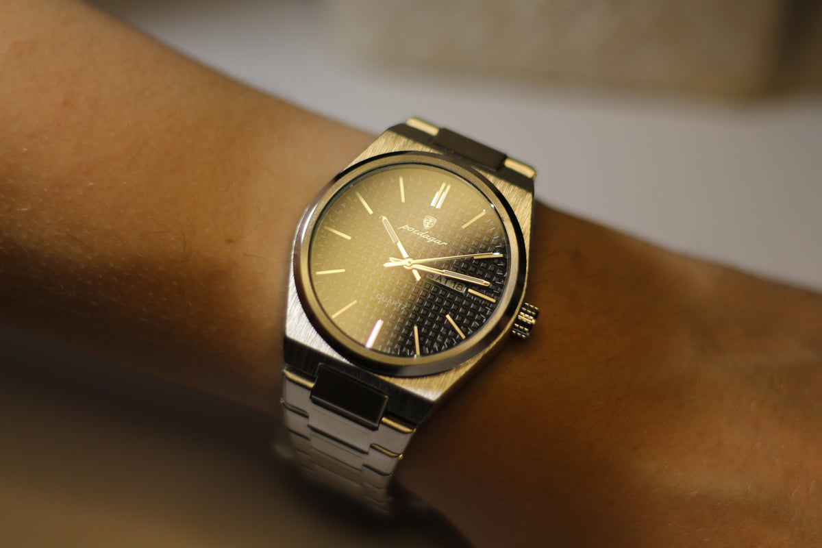 Bartlett 1954 Orin with a black textured dial worn on the wrist